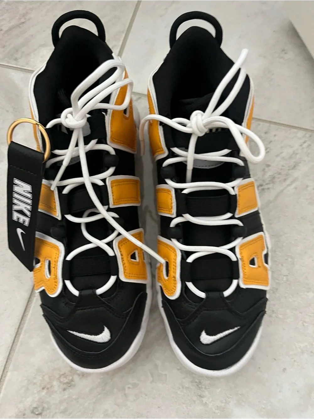 Nike air tempo GS 6Y fn0262-001yellow black